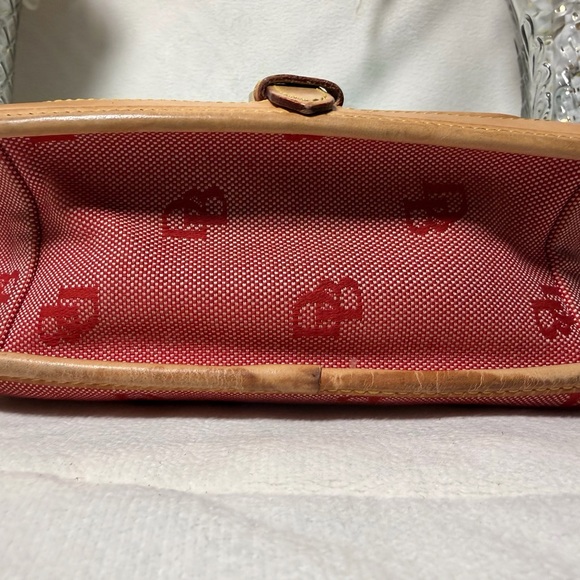 Red & Tan Dooney & Bourke Signature Canvas Vachetta Leather Crossbody bag - Picture 4 of 12